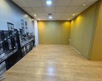 Resale - Commercial space - Guardamar del Segura