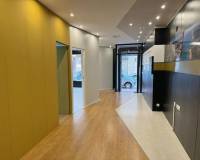 Resale - Commercial space - Guardamar del Segura