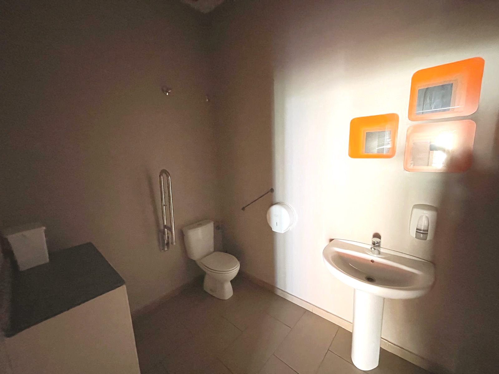 Commercial in Algorfa