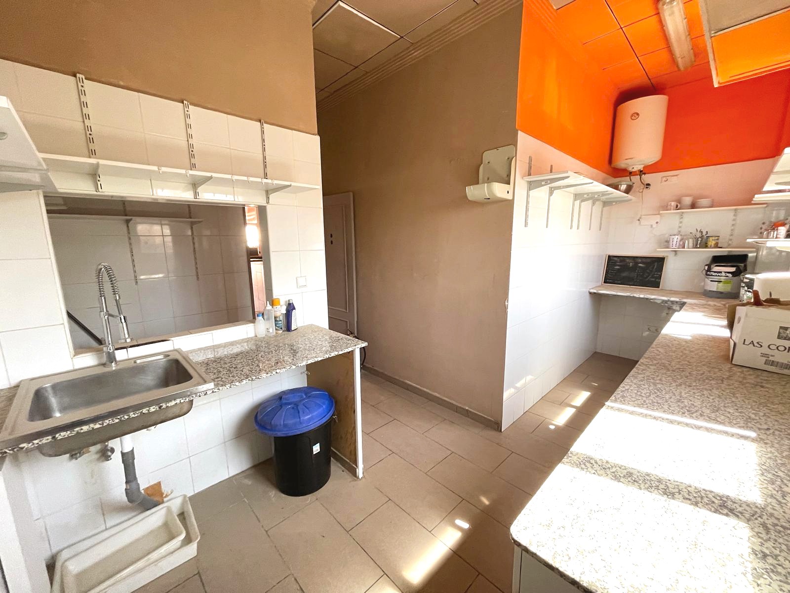 Commercial in Algorfa